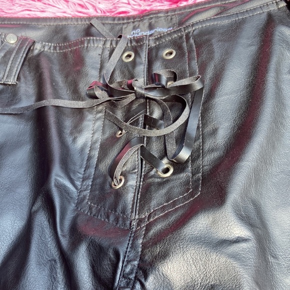 Vintage 90s No Boundaries faux leather lace fly jeans in deep black size 20W NWT - Picture 2 of 7
